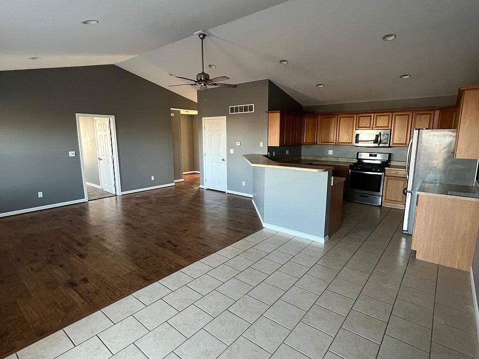 1st image of 304 Jillian Dr