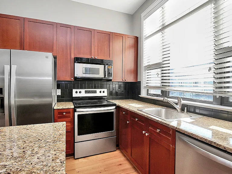 608 Garden District Dr — Photo 10