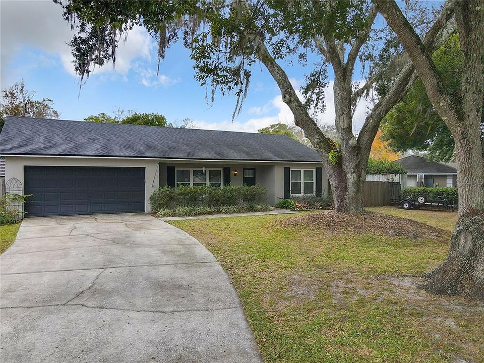 1st image of 829 Raven Ave