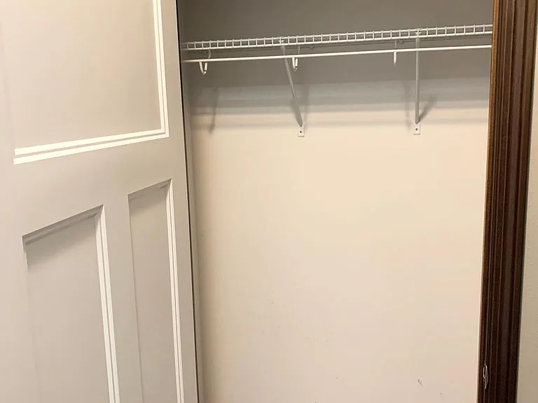 1211 NE Windsor Dr #201 — Photo 9