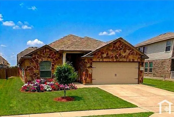 3217 Jackal Dr — Photo 2