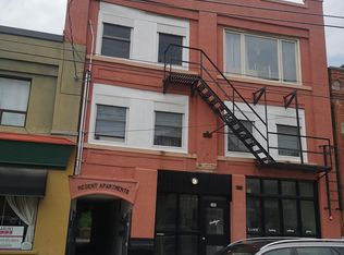 144 Locke St S #4, Hamilton, ON L8P 4A9