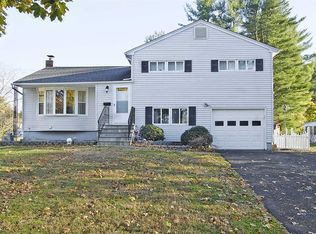 8 Merrick Rd, Poughkeepsie, NY 12603