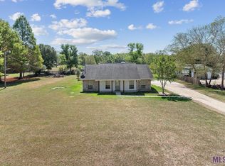 1339 Holly Dr, Slaughter, LA 70777