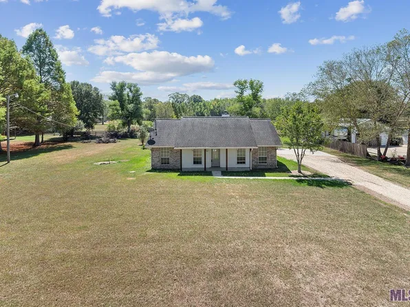 1339 Holly Dr, Slaughter, LA 70777
