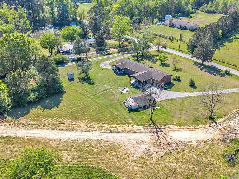 3025 Trewhitt Rd SE — Photo 32