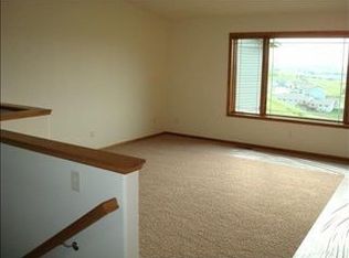 1536 16th St SW, Minot, ND 58701