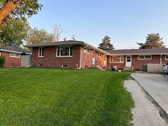 2nd image of 145 Wedgewood Dr #139