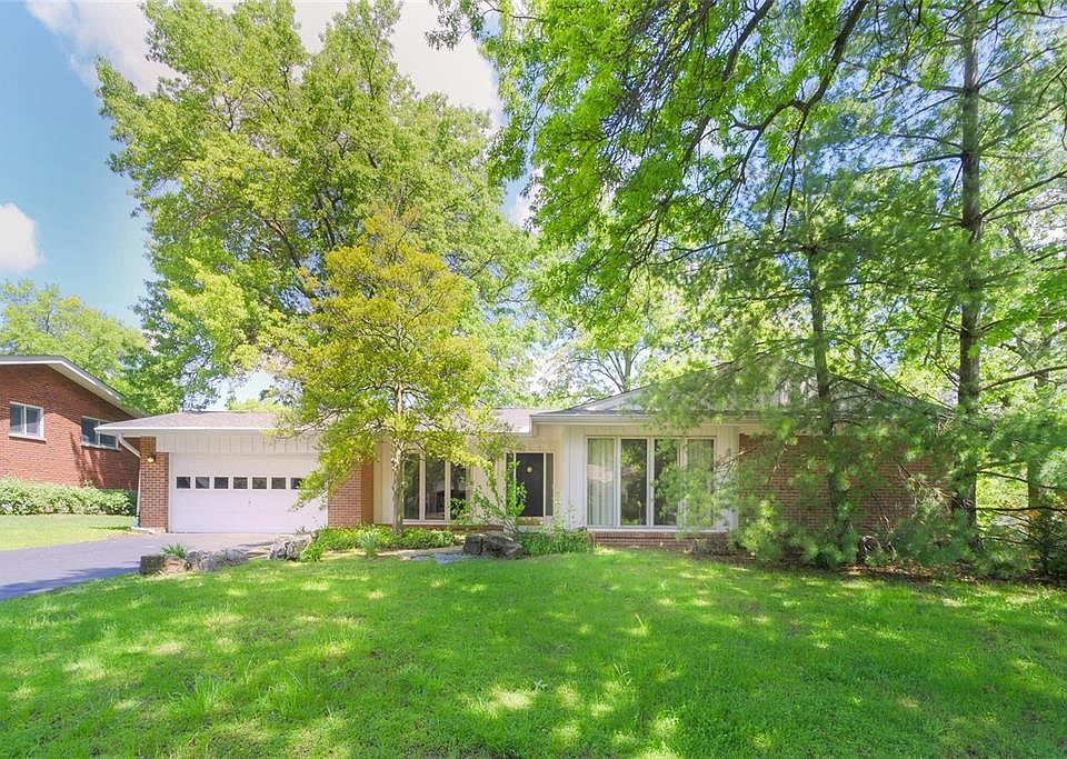 1st image of 449 Monaco Dr