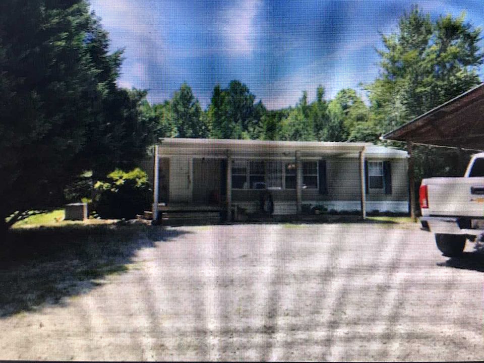 2nd image of 3711 Parsons Rd
