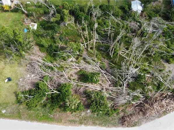 5476 Easy St, Bokeelia, FL 33922