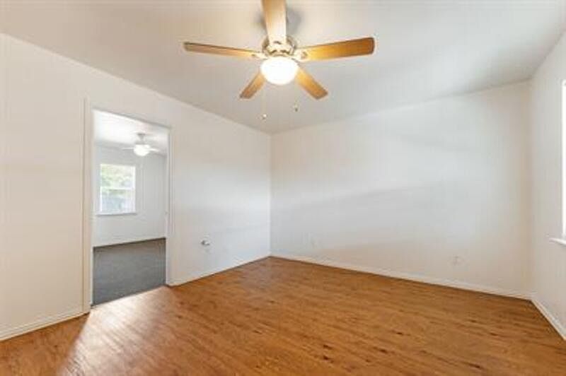 1st image of 720 Pritchett Ln #8