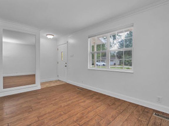 2nd image of 1712 Campfire Dr
