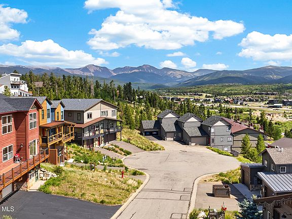 2nd image of 904 Wapiti Drive #3A