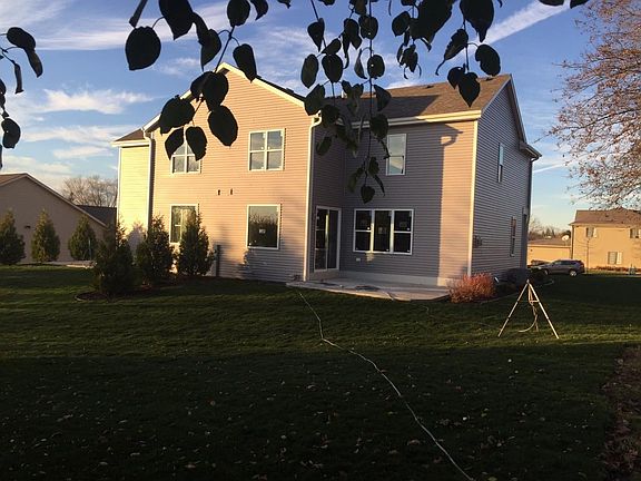 3rd image of 481 Bolson Dr