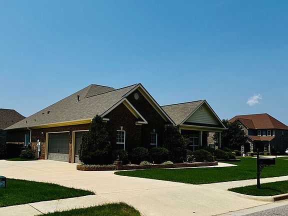 2nd image of 100 Middy Ln