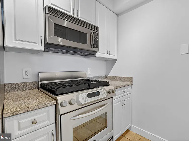 555 Massachusetts Ave NW #1019 — Photo 13