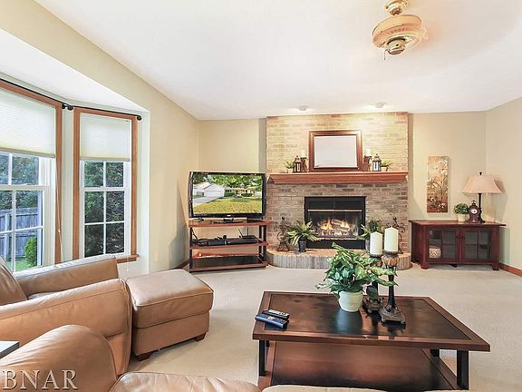 4th image of 3111 Providence Dr