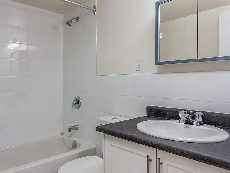 135 Fenelon Dr — Photo 10