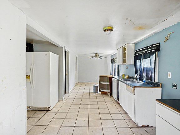 4th image of 10841 Toledo Ave