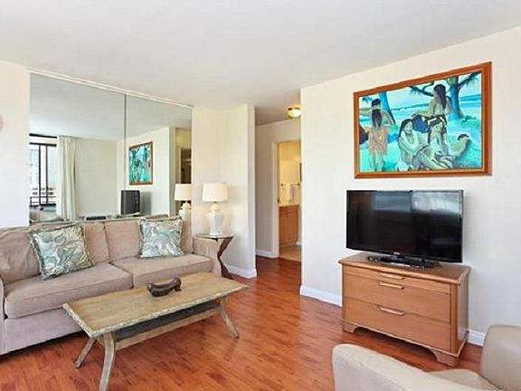 3rd image of 2410 Cleghorn St APT 2101