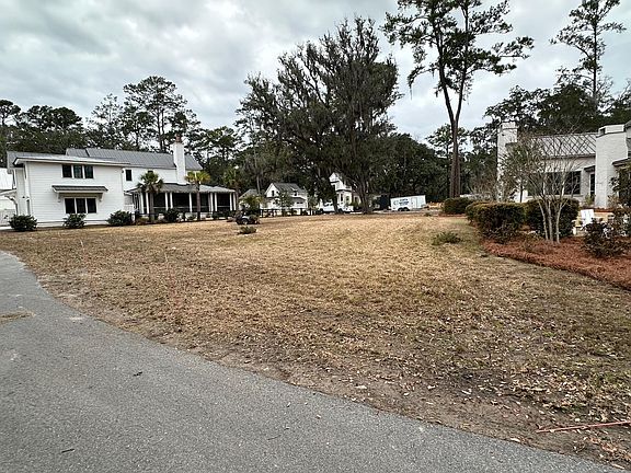 4th image of 225 Vinson Rd