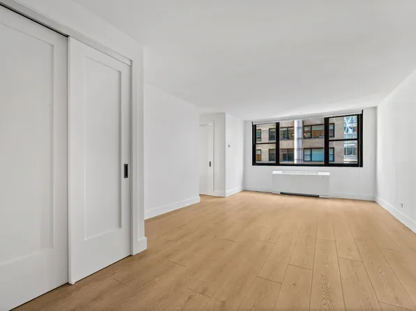 315 West 57th Street image 1 of 25