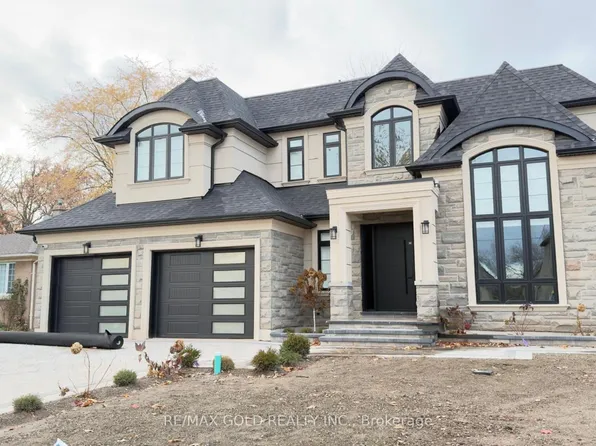 507 Wildwood Dr, Oakville, ON L6K 1V1