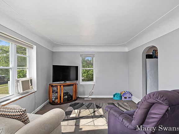 2nd image of 4514 Magnolia Ave SW