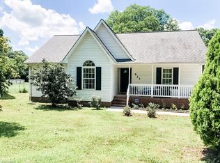 631 Elm St, Eden, NC 27288