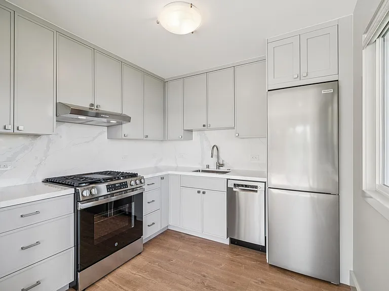 126 Edwards Ave #126 — Photo 4