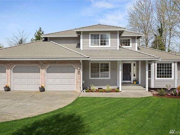 2nd image of 925 16th Avenue Ct SE