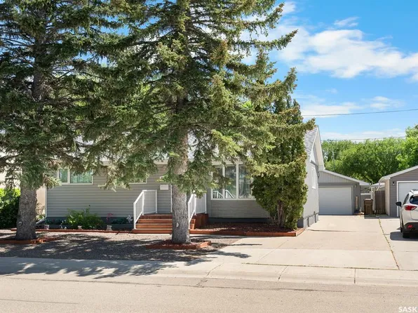 621 20TH AVENUE E, Regina, SK S4N 1J9