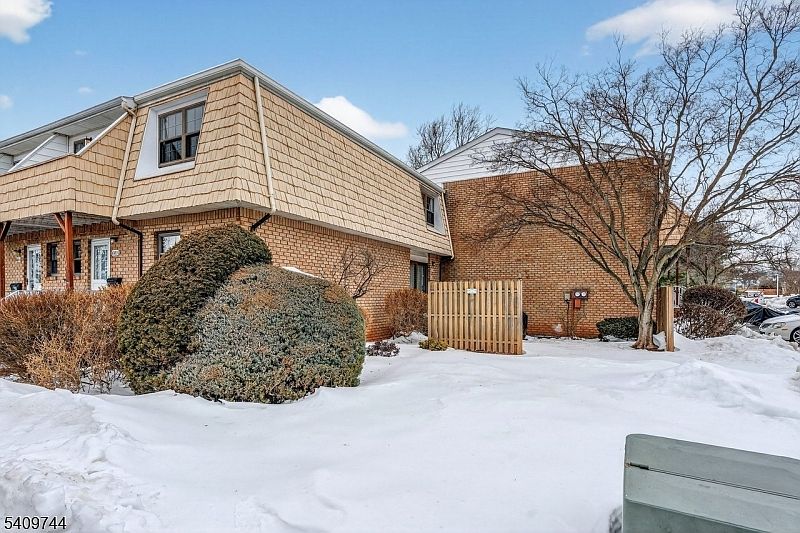 1st image of 602 Westminster Ct