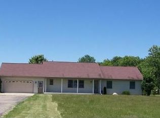 1233 N 37th St, Galesburg, MI 49053