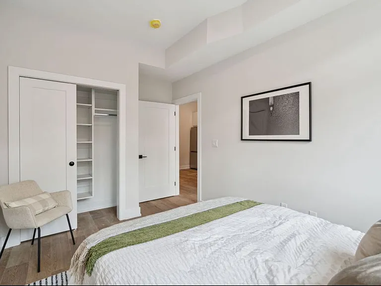 722 W Thompson St #207 — Photo 14