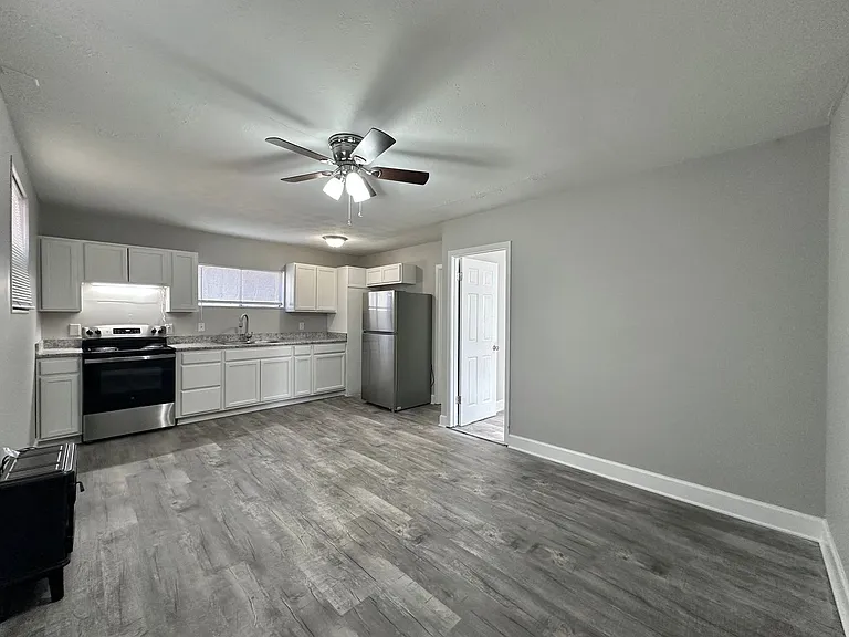 204 Courtyard Cir — Photo 59