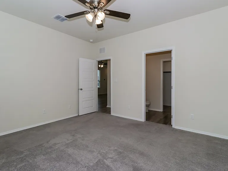 The Corridor at Sunset Oaks Rental Homes — Photo 21