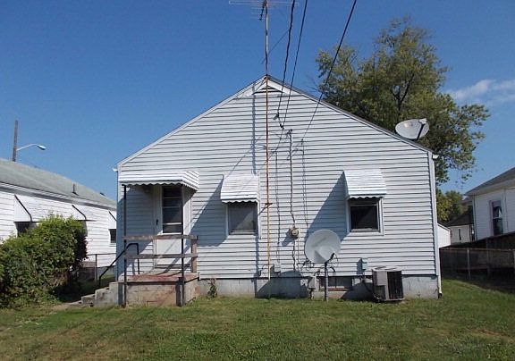 2nd image of 856 Adams Ave