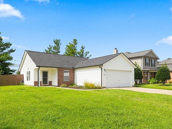 3rd image of 2663 Sutherland Dr