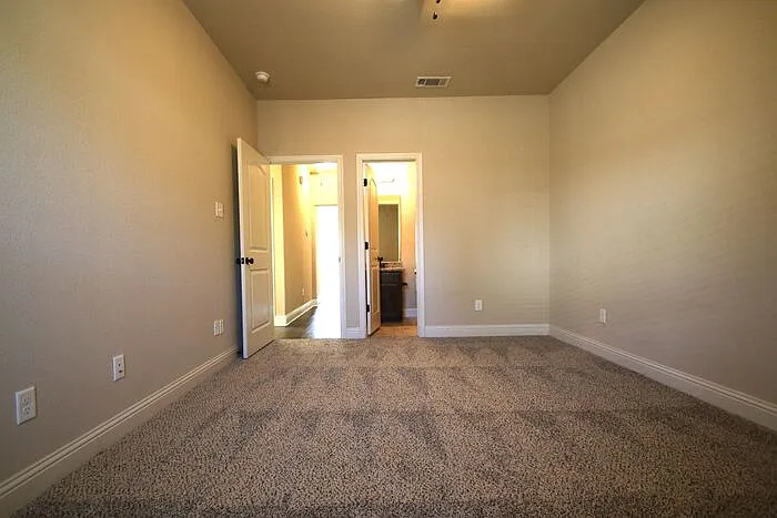 3219 Karen St — Photo 19