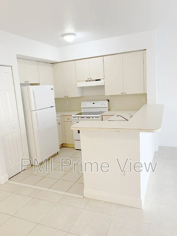 2 bed, 2.0 bath, 809 sqft, $1,800 — Photo 4