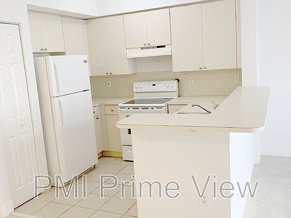 4th image of 11060 SW 196th St APT 105