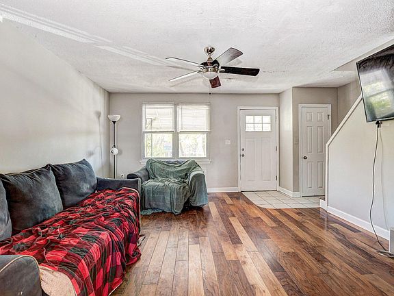 3rd image of 1744 Yakona Rd