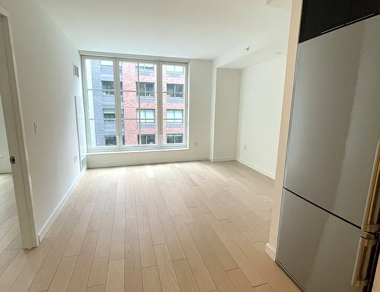 535 W 43rd St N #6KK — Photo 4