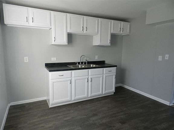 2nd image of 32309 Ogemaw St