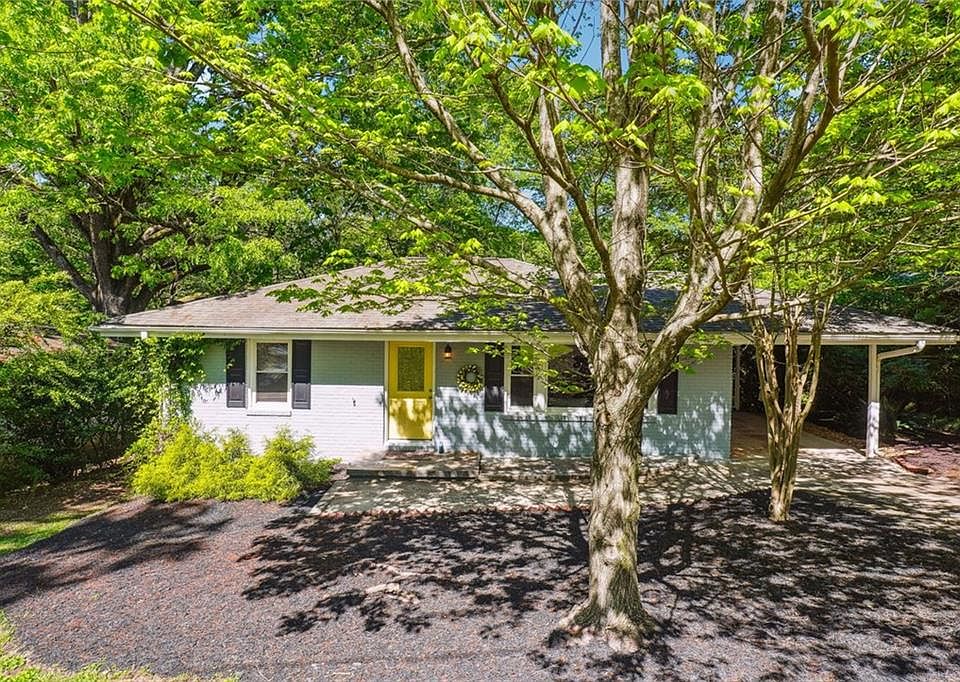 1st image of 192 Scott Dr SE