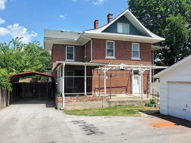 104 N Victor Ave — Photo 14