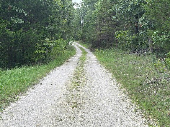 4th image of 12931 Country Oaks Ln