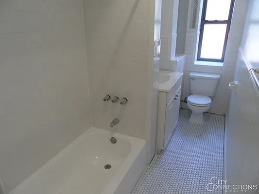 Rented by City Connections Realty | media 25